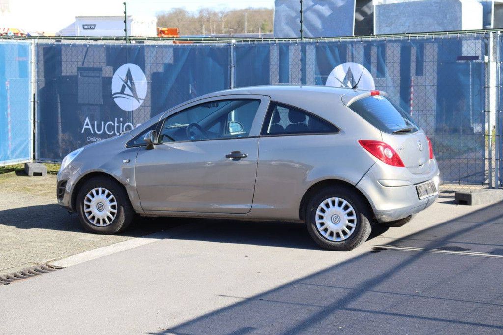 Pkw Opel Corsa Diesel 75 PS 2013 (Marge)