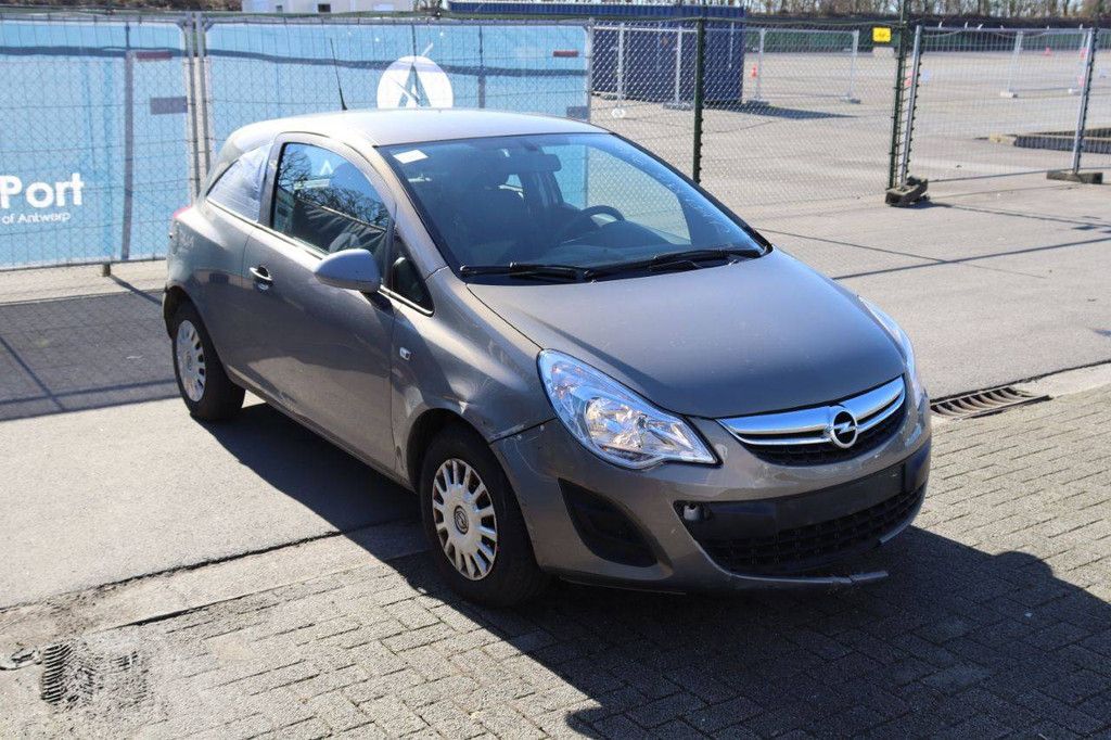 Pkw Opel Corsa Diesel 75 PS 2013 (Marge)