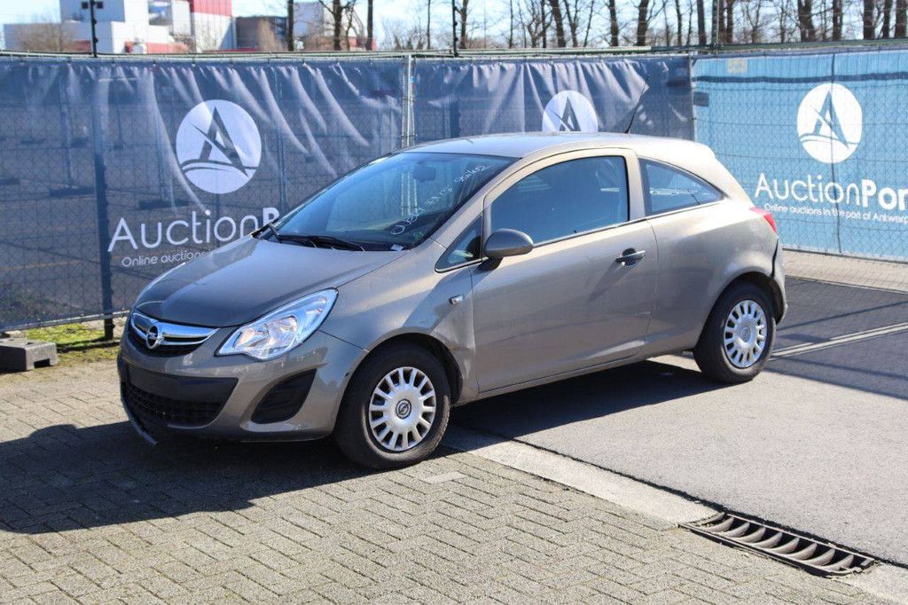 Pkw Opel Corsa Diesel 75 PS 2013 (Marge)