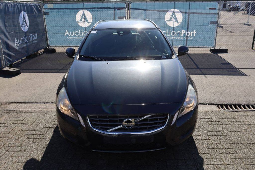 Passenger car Volvo V60 Petrol 150 hp 2012 (Margin)