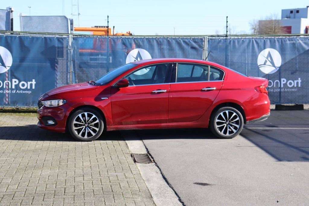 Pkw Fiat Tipo Benzin 95 PS 2017 (Marge)