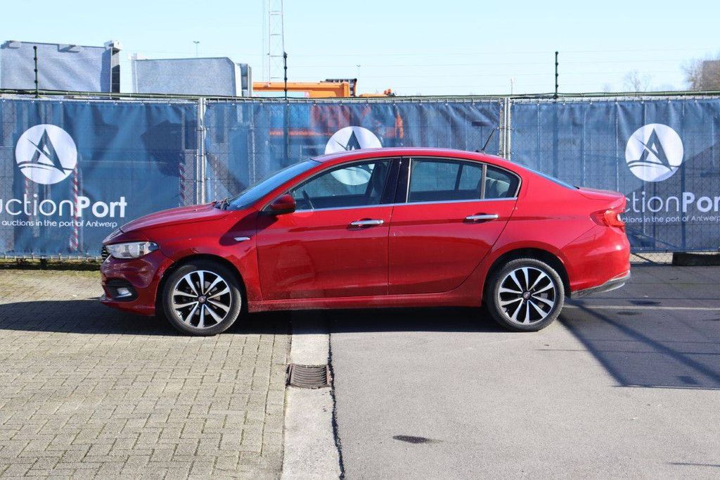 Pkw Fiat Tipo Benzin 95 PS 2017 (Marge)