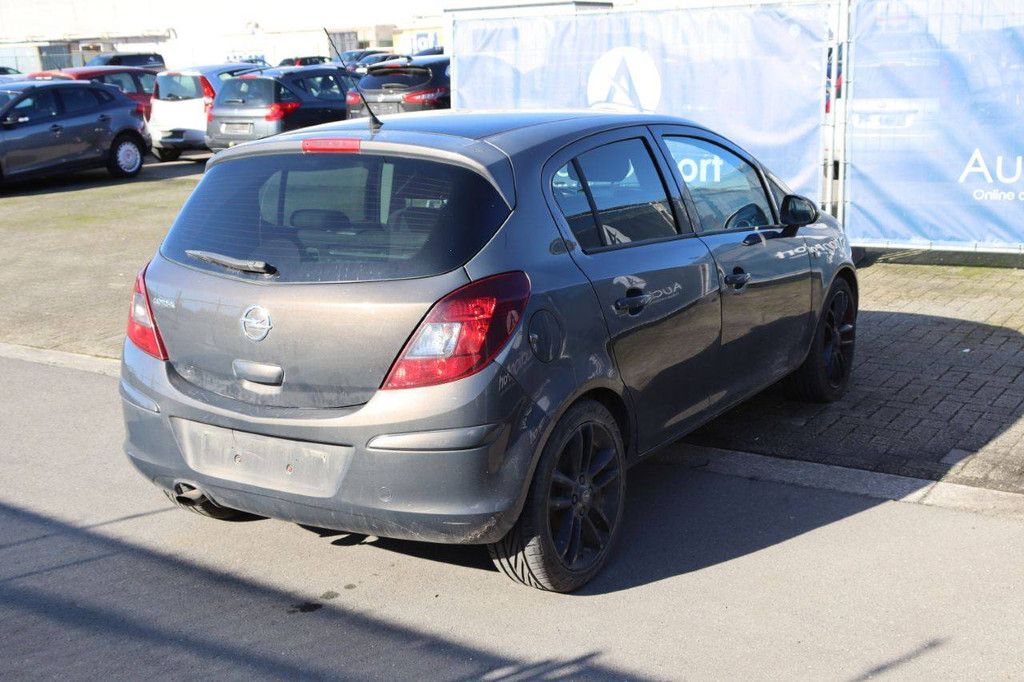 Passenger car Opel Corsa Petrol 100hp 2014 (Margin)