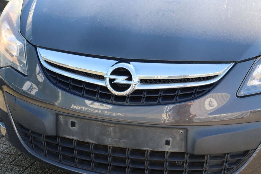 Passenger car Opel Corsa Petrol 100hp 2014 (Margin)