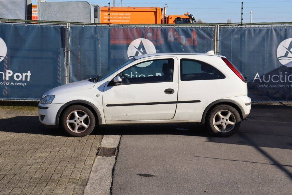 Passenger car Opel Corsa Petrol 60 hp 2004 (Margin)