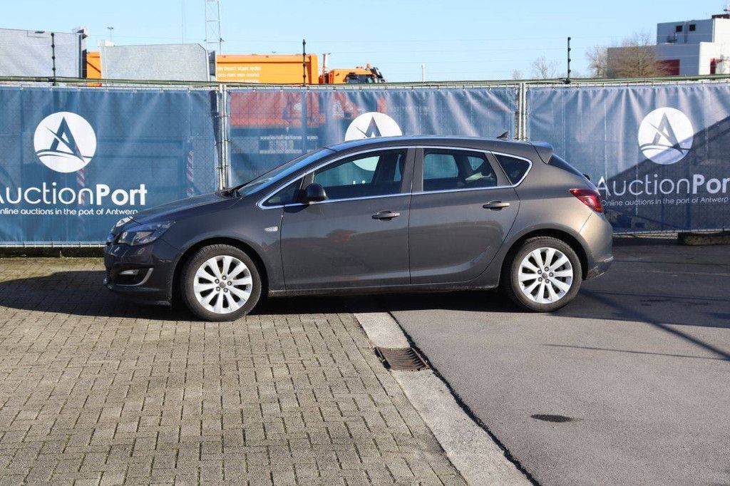 Passenger car Opel Corsa Petrol 100hp 2014 (Margin)