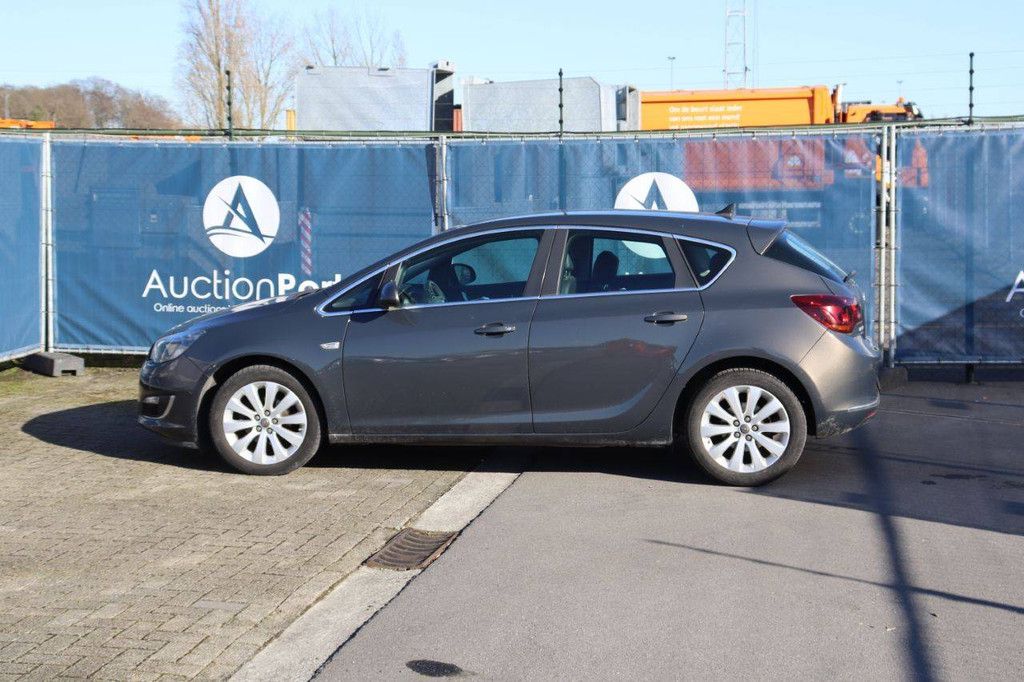 Passenger car Opel Corsa Petrol 100hp 2014 (Margin)