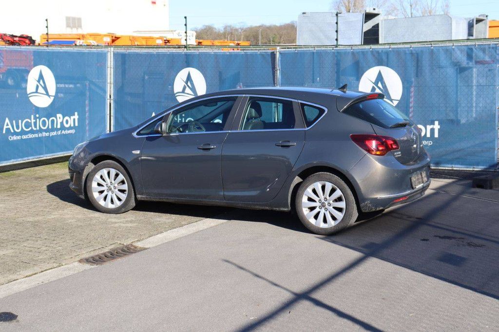 Passenger car Opel Corsa Petrol 100hp 2014 (Margin)