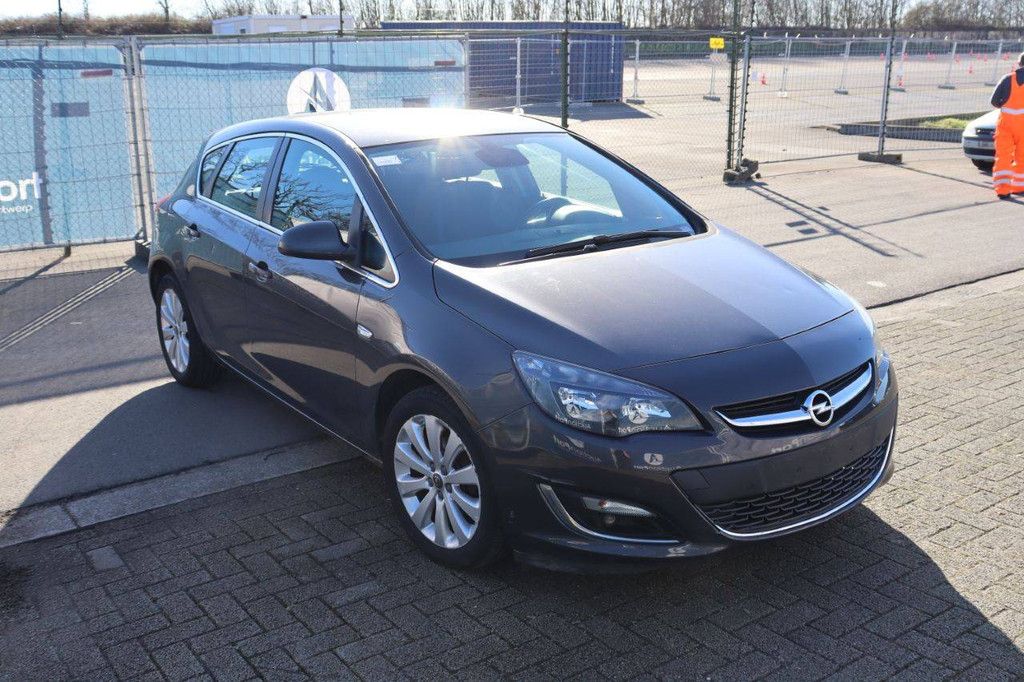Passenger car Opel Corsa Petrol 100hp 2014 (Margin)