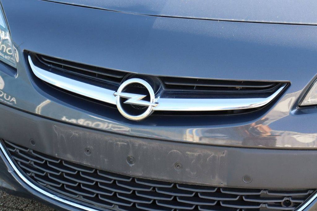 Passenger car Opel Corsa Petrol 100hp 2014 (Margin)