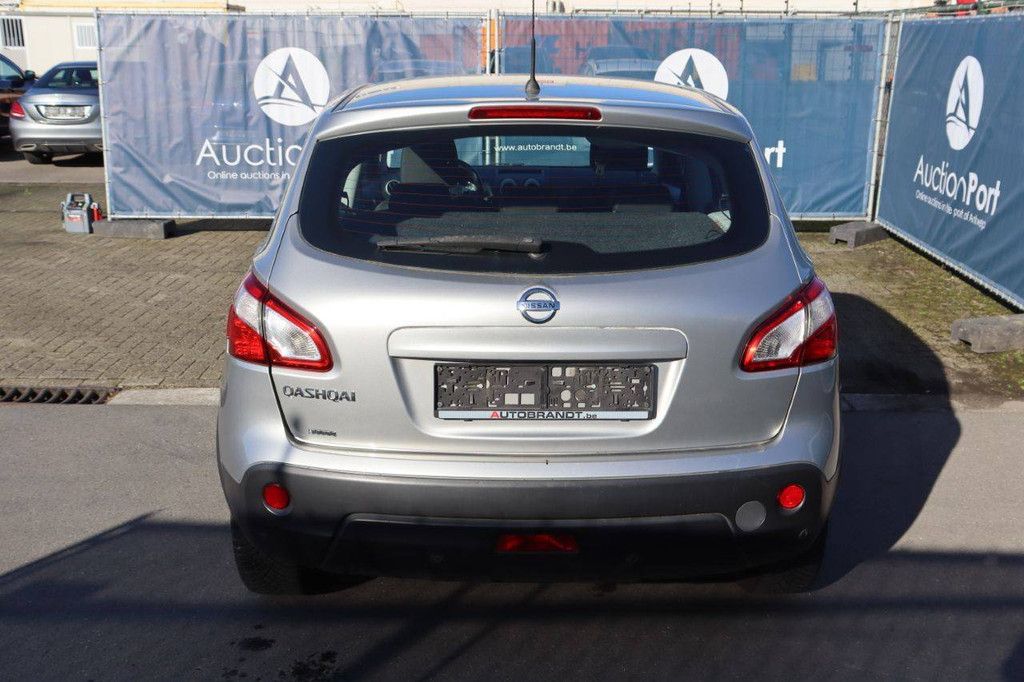 Pkw Nissan Qashqai Benzin 117 PS 2011 (Margin)