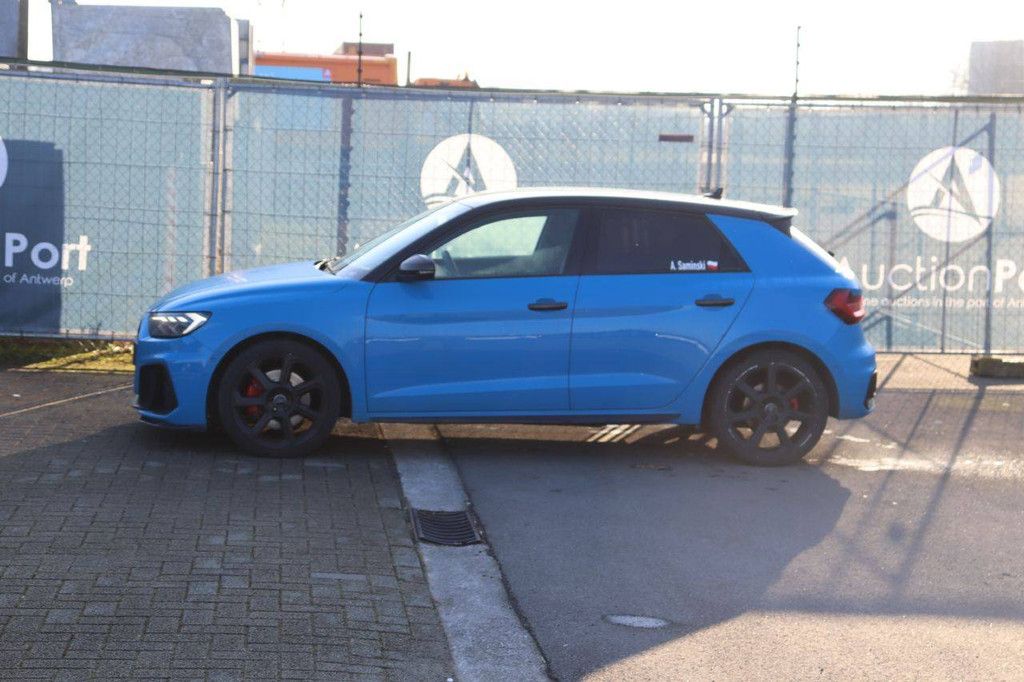 Passenger car Audi A1 Petrol 116 hp 2018 (Margin)