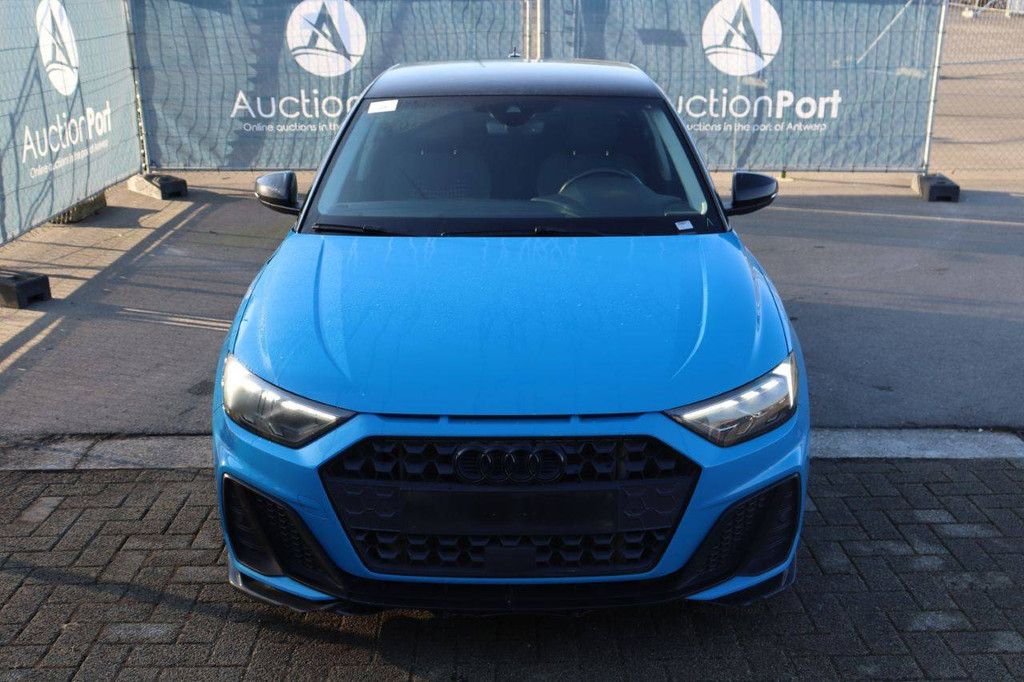 Passenger car Audi A1 Petrol 116 hp 2018 (Margin)