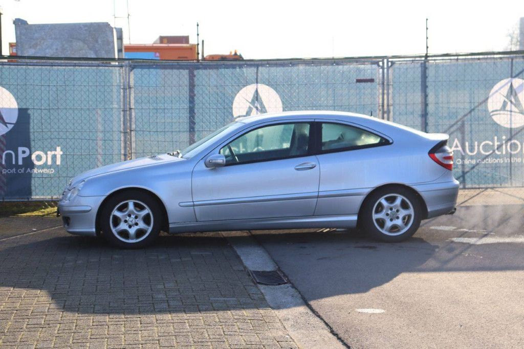 Passenger car Mercedes-Benz C180 Petrol 143 hp 2007 (Margin)