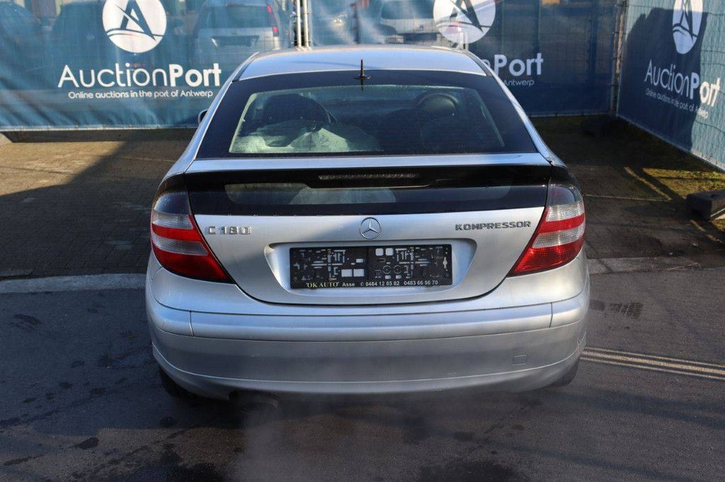 Passenger car Mercedes-Benz C180 Petrol 143 hp 2007 (Margin)