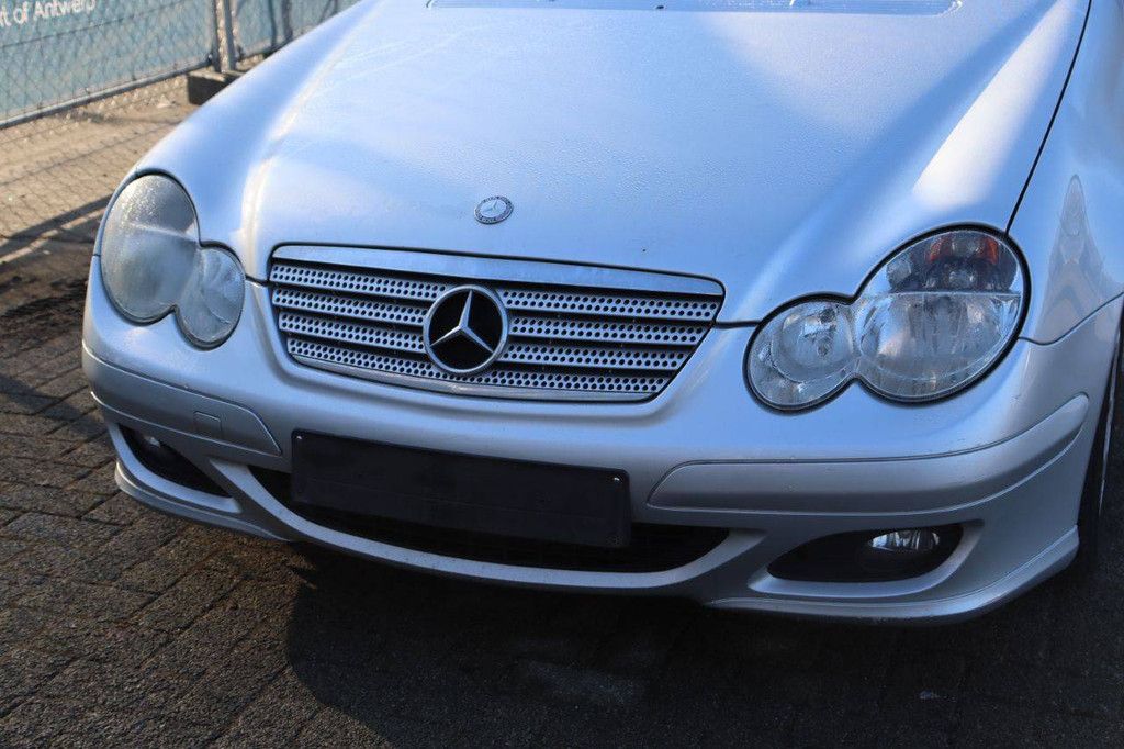 Passenger car Mercedes-Benz C180 Petrol 143 hp 2007 (Margin)