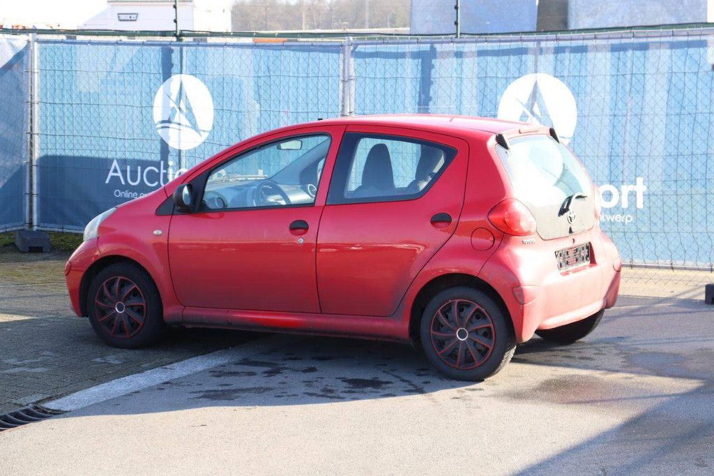 Passenger car Toyota Aygo Petrol 68 hp 2006 (Margin)