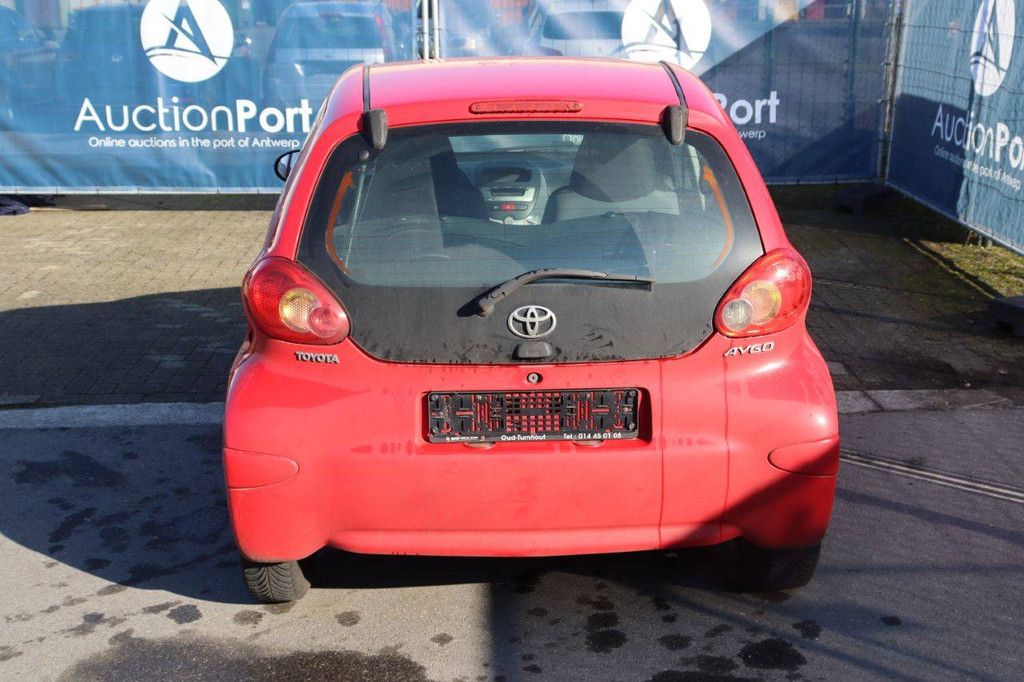 Passenger car Toyota Aygo Petrol 68 hp 2006 (Margin)