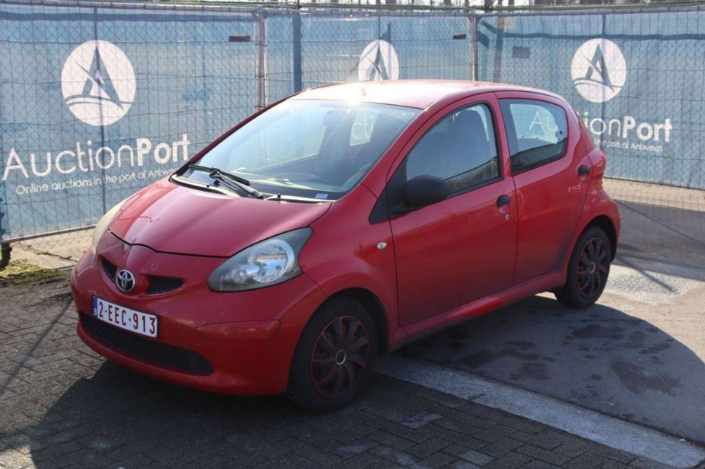 Passenger car Toyota Aygo Petrol 68 hp 2006 (Margin)