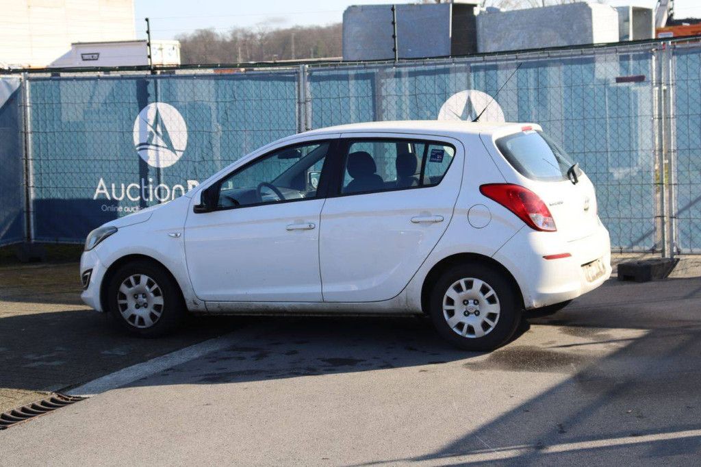 Passenger car Hyundai i20 Petrol 100 hp 2013 (Margin)