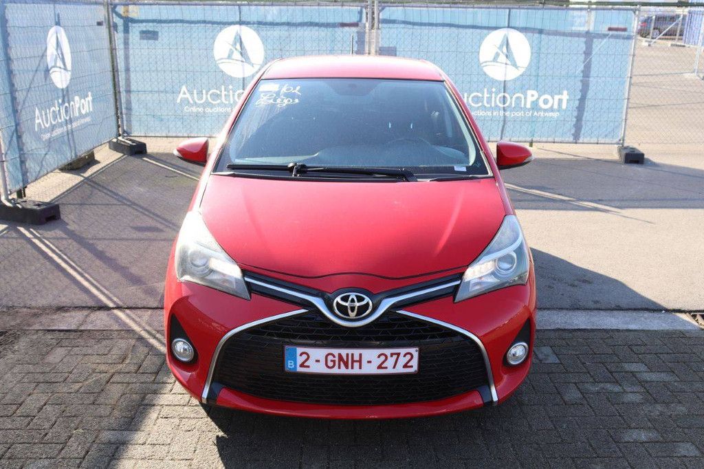 Passenger car Toyota Yaris Petrol 99 hp 2016 (Margin)