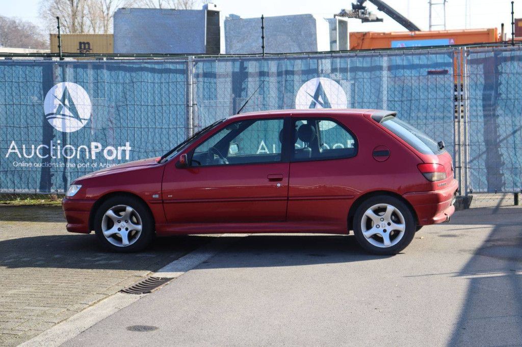 Passenger car Peugeot 306 Diesel 115 hp 2001 (Margin)