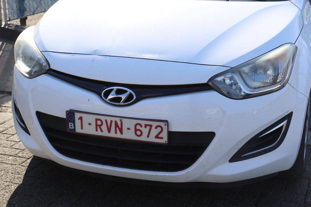 Passenger car Hyundai i20 Petrol 85 hp 2013 (Margin)