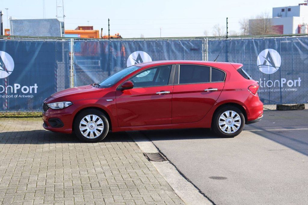Pkw Fiat Tipo Benzin 95 PS 2017 (Marge)