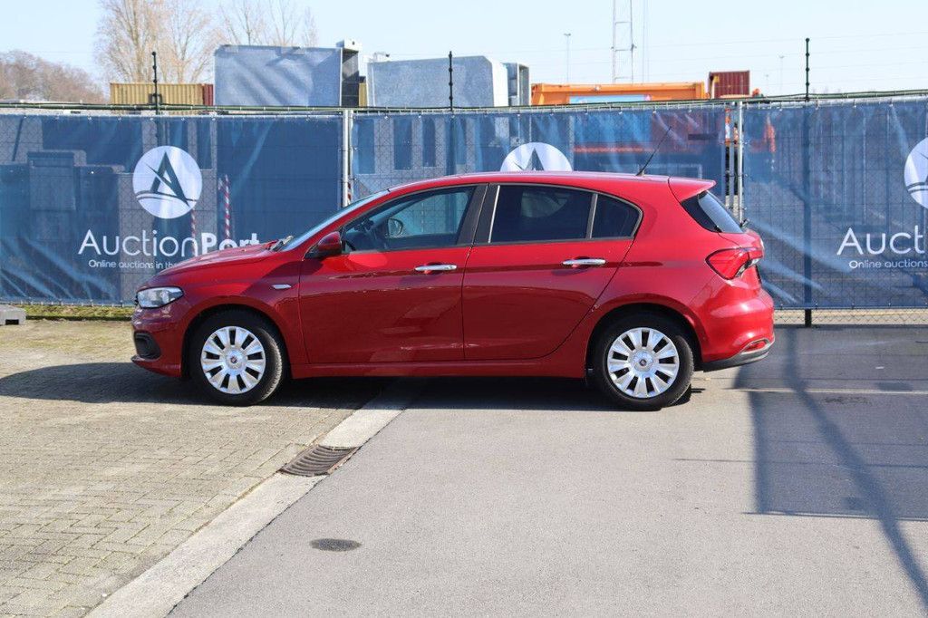 Pkw Fiat Tipo Benzin 95 PS 2017 (Marge)