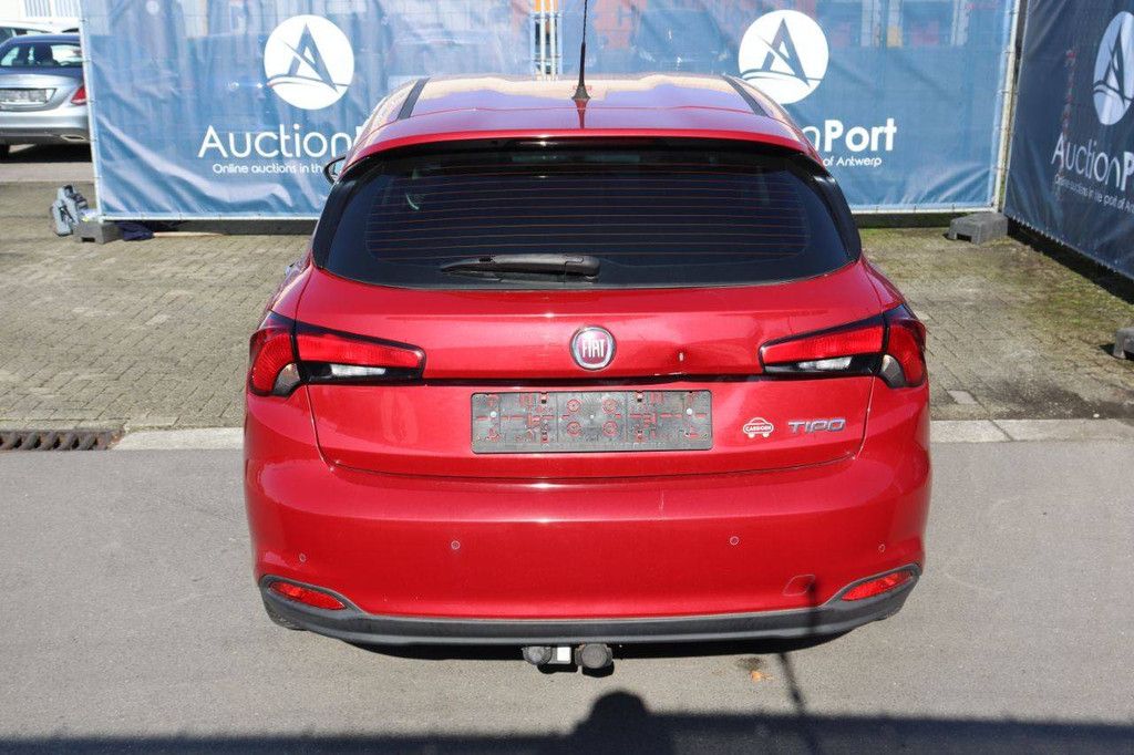 Pkw Fiat Tipo Benzin 95 PS 2017 (Marge)