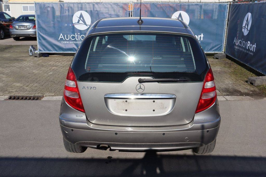 Pkw Mercedes-Benz A170 Benzin 166 PS 2005 (Margin)