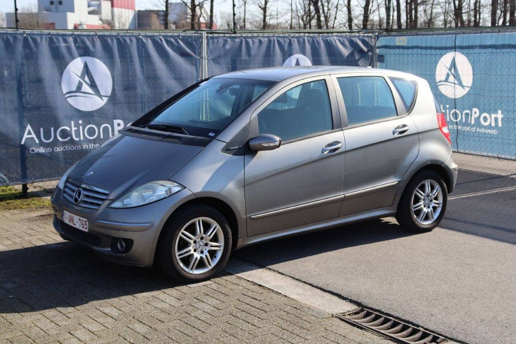Pkw Mercedes-Benz A170 Benzin 166 PS 2005 (Margin)
