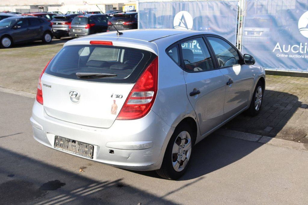Passenger car Hyundai i30 Petrol 109 hp 2008 (Margin)