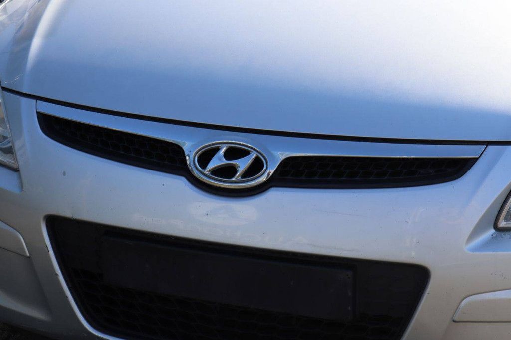 Passenger car Hyundai i30 Petrol 109 hp 2008 (Margin)