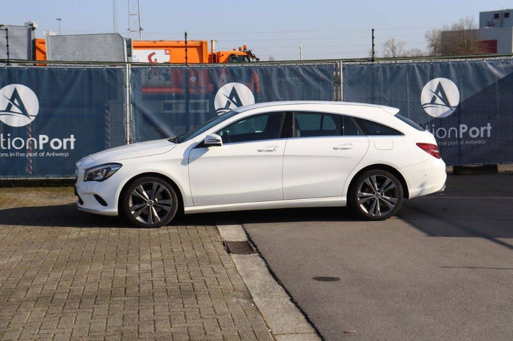 Passenger car Mercedes-Benz CLA 200d Diesel 136 hp 2018 (Margin)