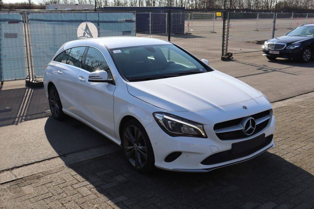 Passenger car Mercedes-Benz CLA 200d Diesel 136 hp 2018 (Margin)