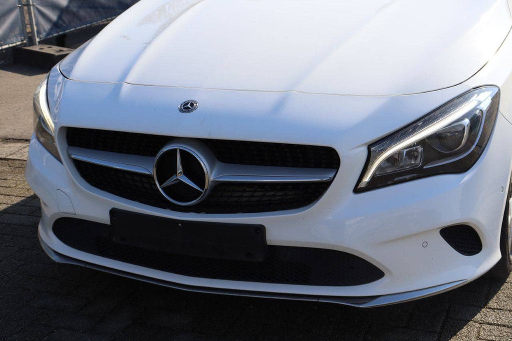 Passenger car Mercedes-Benz CLA 200d Diesel 136 hp 2018 (Margin)
