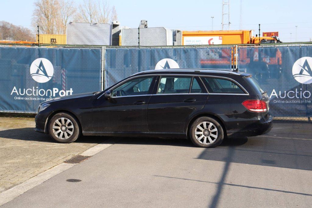 Passenger car Mercedes-Benz E-Classe Petrol 184 hp 2013 (Margin)