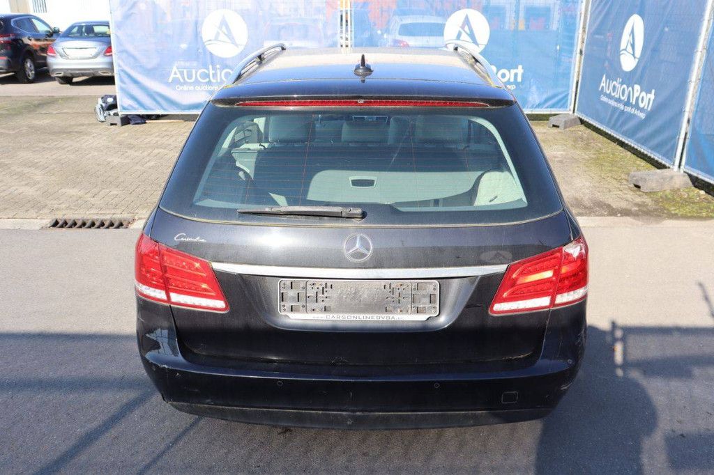 Passenger car Mercedes-Benz E-Classe Petrol 184 hp 2013 (Margin)