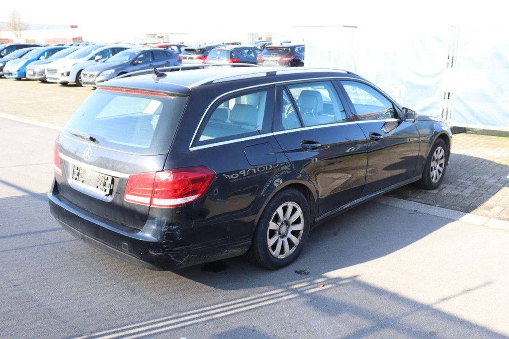 Passenger car Mercedes-Benz E-Classe Petrol 184 hp 2013 (Margin)