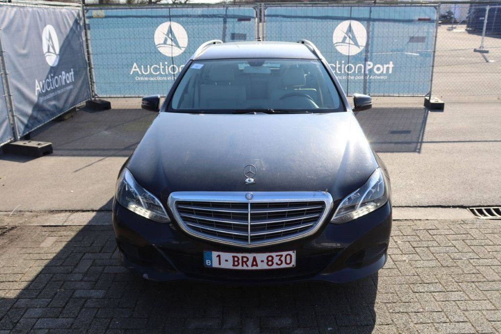 Passenger car Mercedes-Benz E-Classe Petrol 184 hp 2013 (Margin)