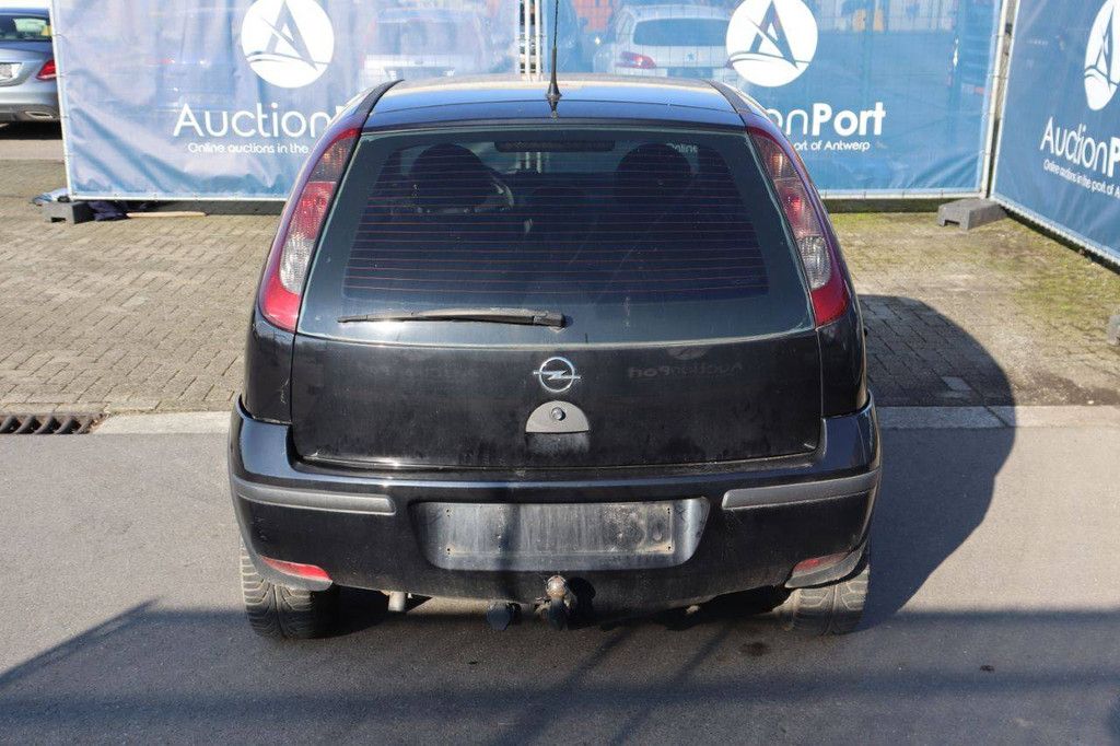 Pkw Opel Corsa Benzin 60 PS 2006 (Margin)