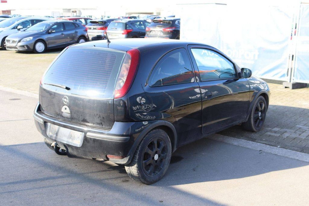 Pkw Opel Corsa Benzin 60 PS 2006 (Margin)