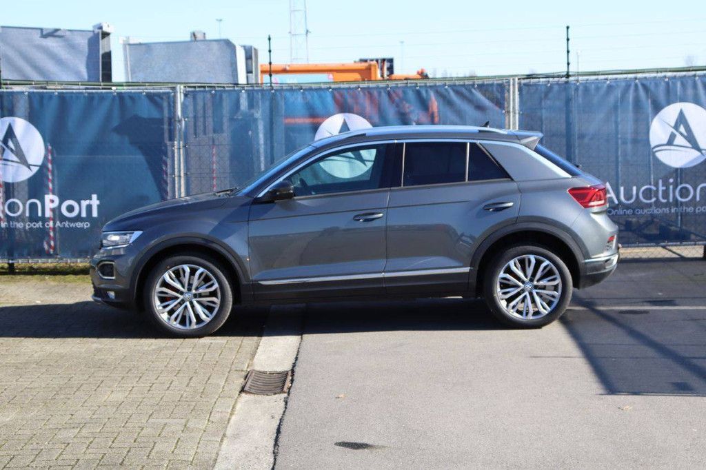 SUV Volkswagen T-Roc Petrol 150hp 2018 (Margin)