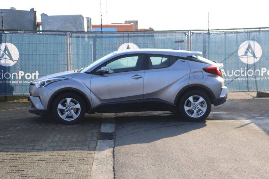 Passenger car Toyota C-HR Petrol 85 hp 2017 (Margin)