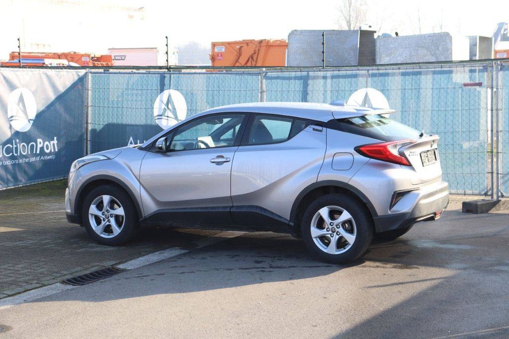 Passenger car Toyota C-HR Petrol 85 hp 2017 (Margin)
