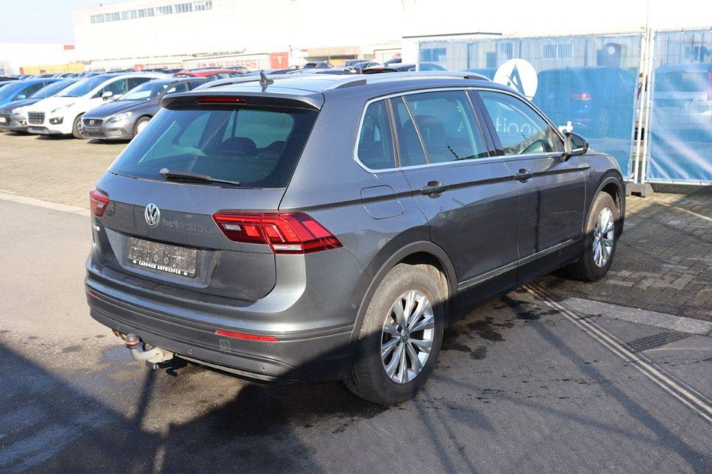 SUV Volkswagen Tiguan Petrol 125 hp 2019 (Margin)