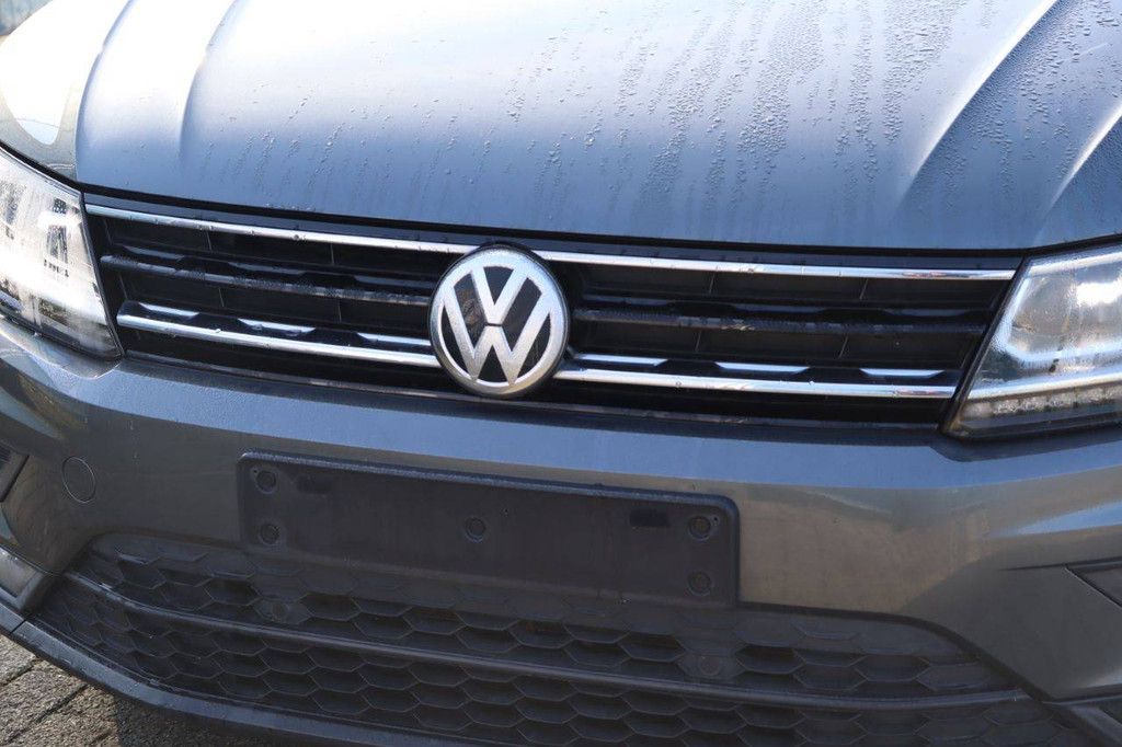 SUV Volkswagen Tiguan Petrol 125 hp 2019 (Margin)