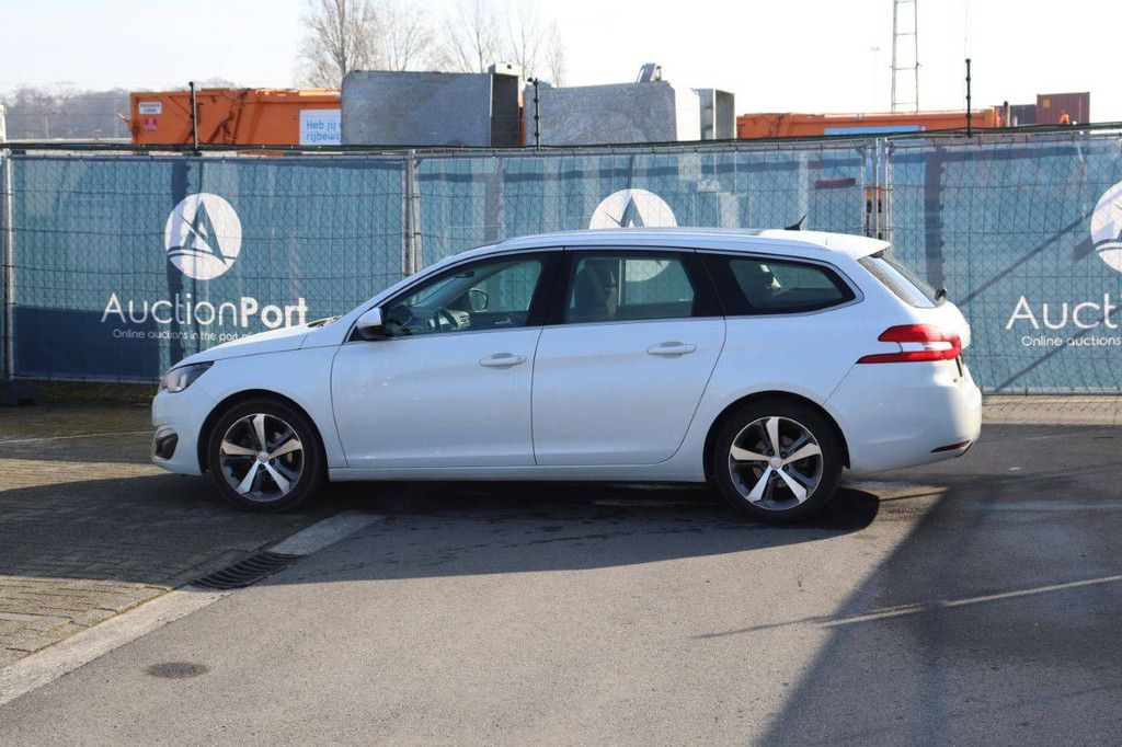 Pkw Peugeot 308 Benzin 130 PS 2017 (Margin)