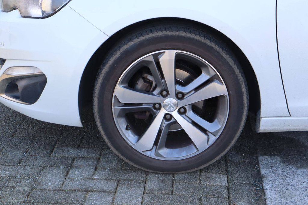 Pkw Peugeot 308 Benzin 130 PS 2017 (Margin)